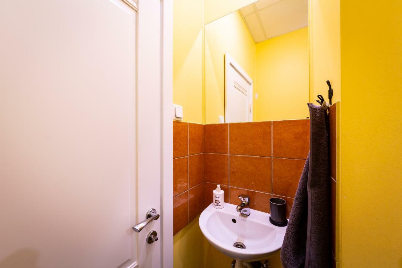 Stories Ap Bright Spacious 58sqm Free Park Рига